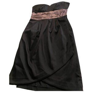 (NWT) RW&CO Size 6 (US) Black and Mauve Cocktail Dress